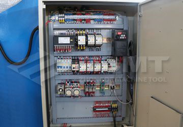 电控箱.jpg 电控箱.jpg