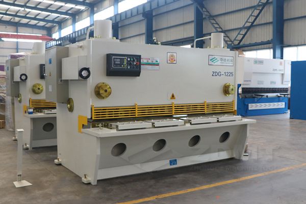 ZDG-1225.jpg ZDG-1225.jpg